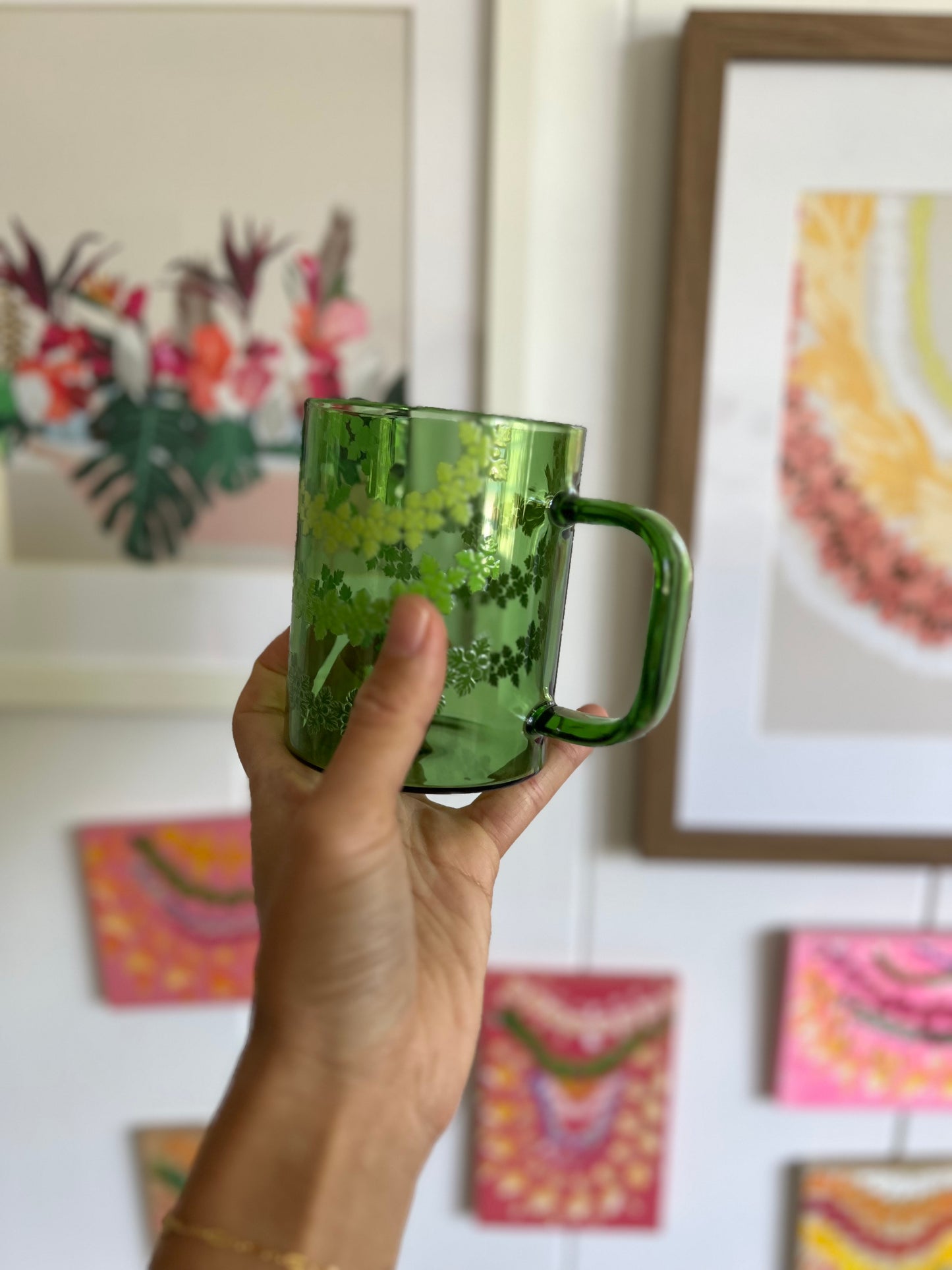 Green lei kuiki glass mug