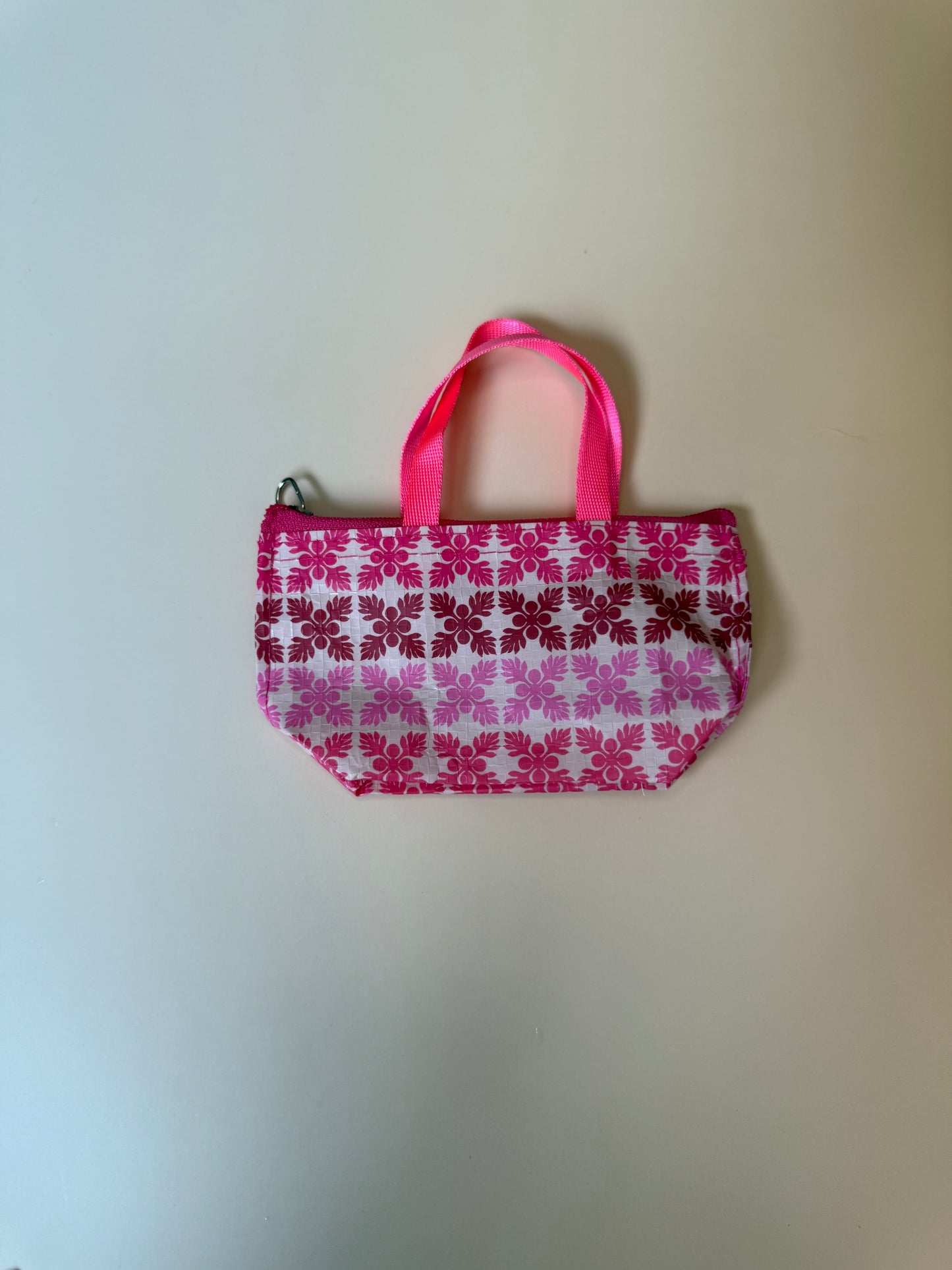 Hot pink kuiki bitty bucha