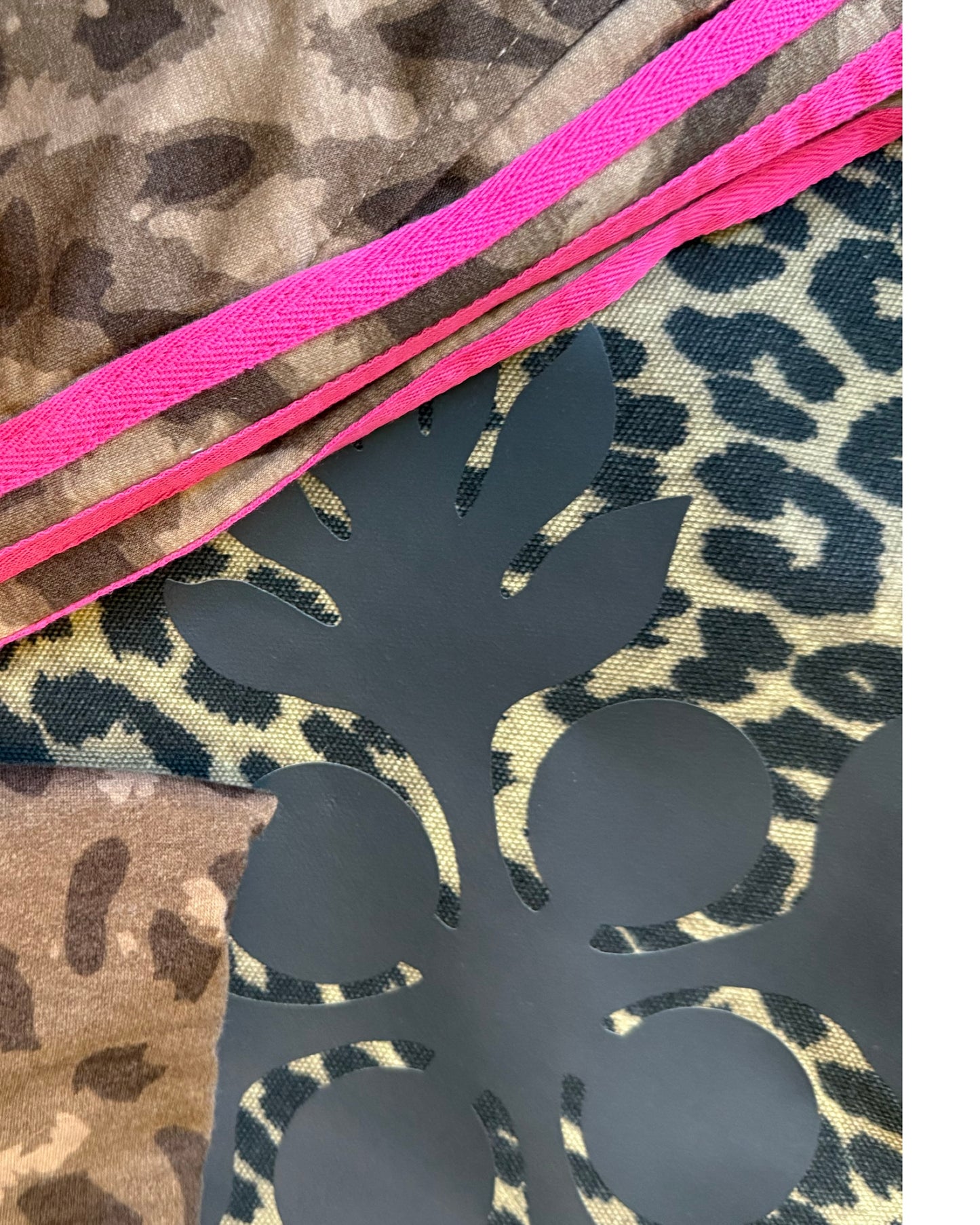 Leopard kuiki tote bag