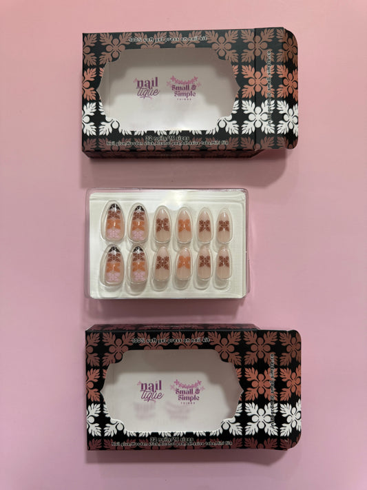 Almond tip nails