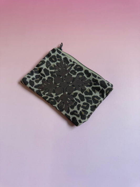 Leopard mini pouch