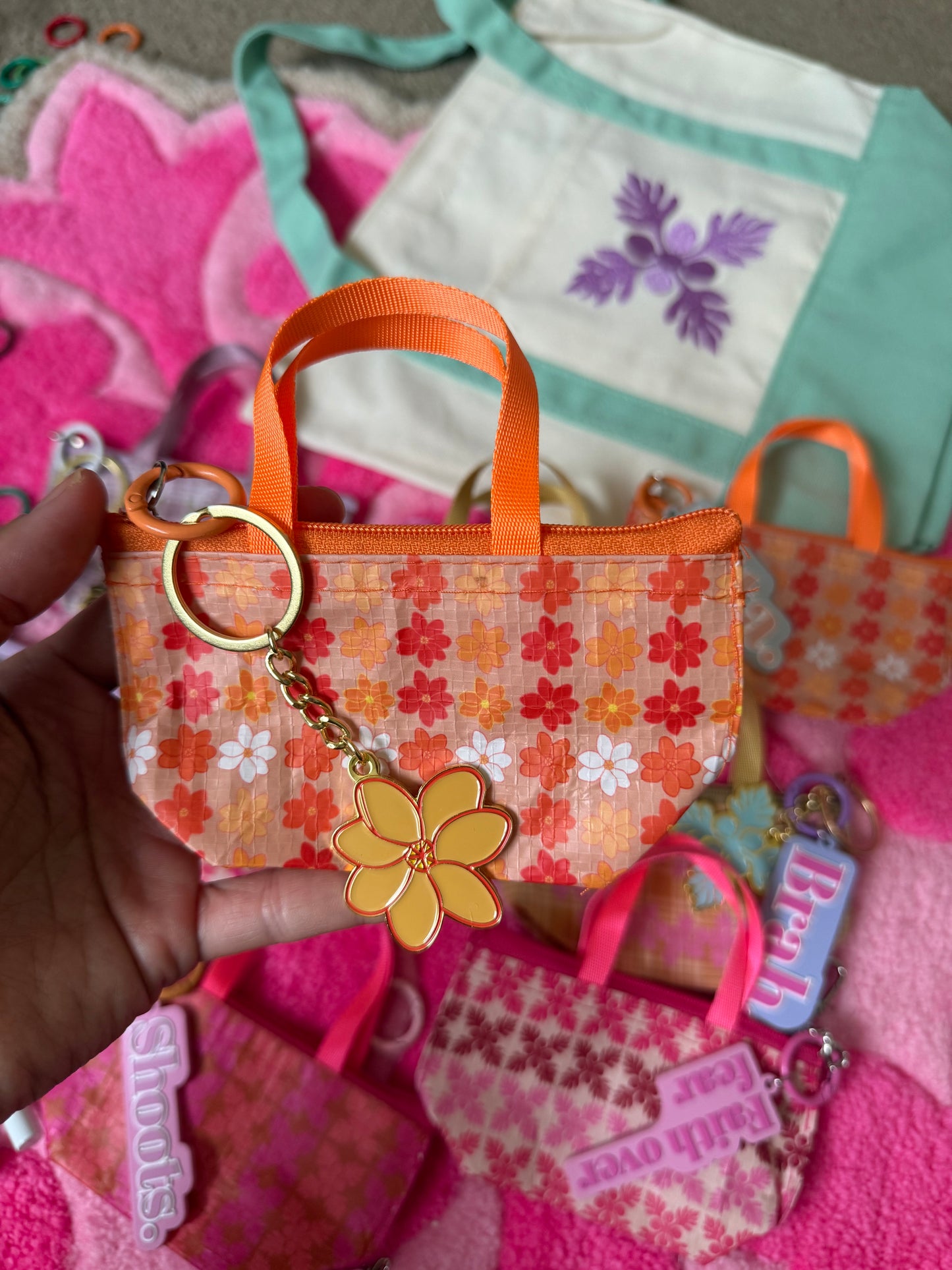 Bitty Bucha Nā’ū print