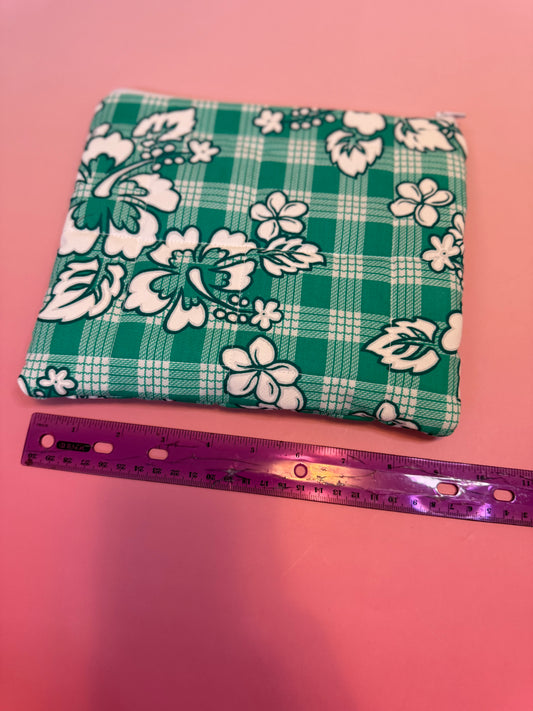Seafoam pouch (medium)