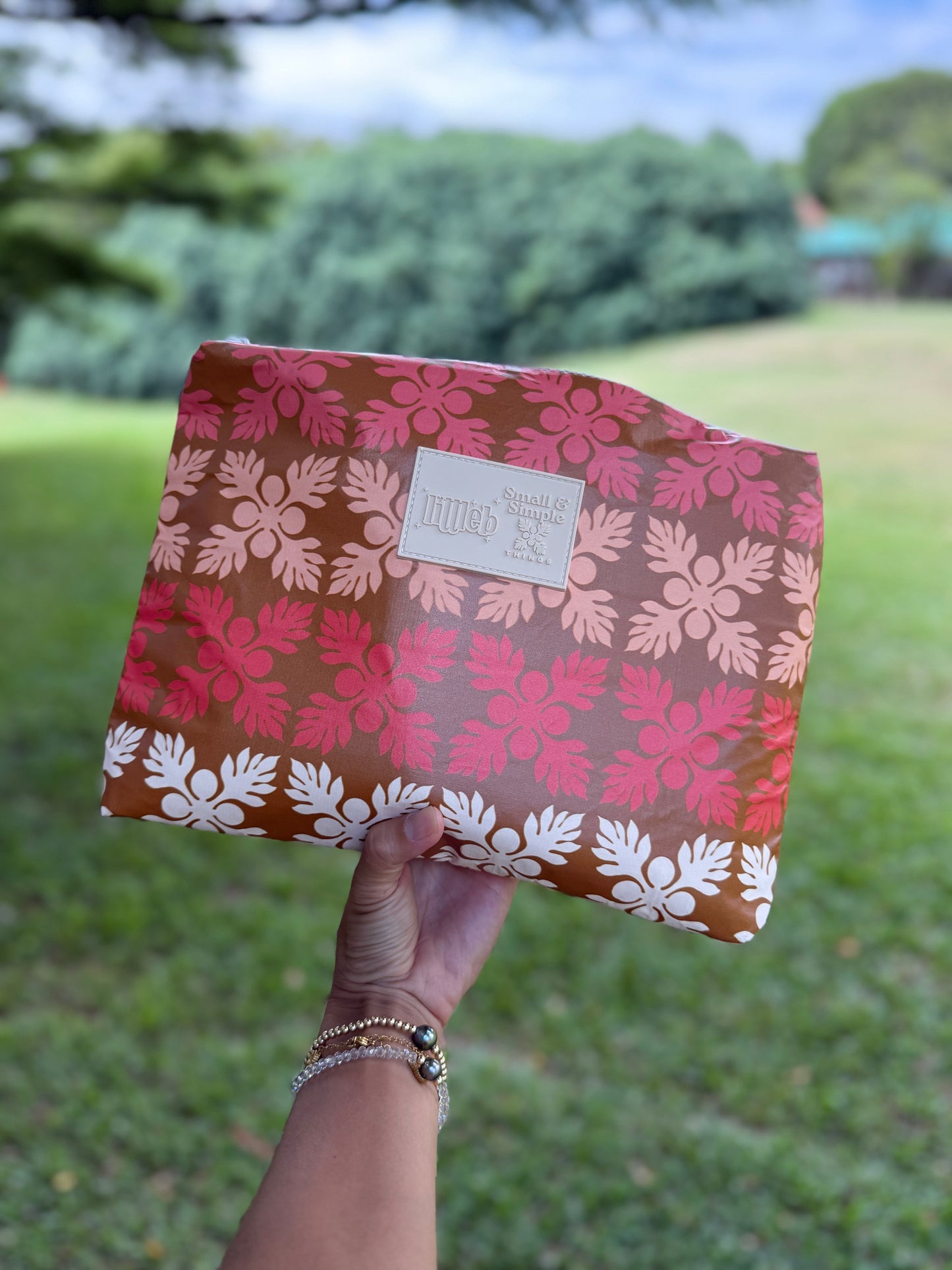 Insulated pouch little B collab Fall Kuiki